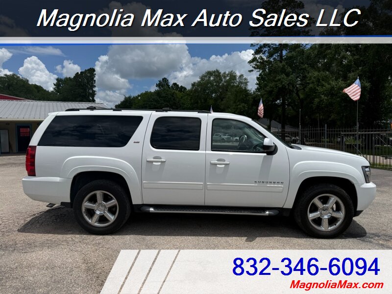 2012 Chevrolet Suburban LT - Photo 5 - Magnolia, TX 77355
