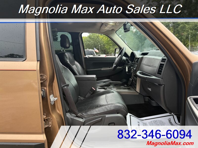 2012 Jeep Liberty Jet Edition - Photo 7 - Magnolia, TX 77355