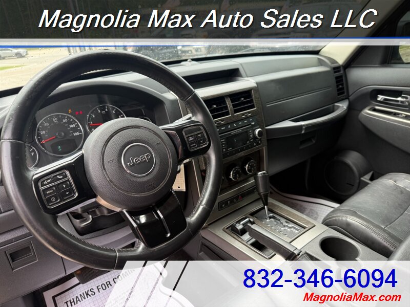 2012 Jeep Liberty Jet Edition - Photo 12 - Magnolia, TX 77355