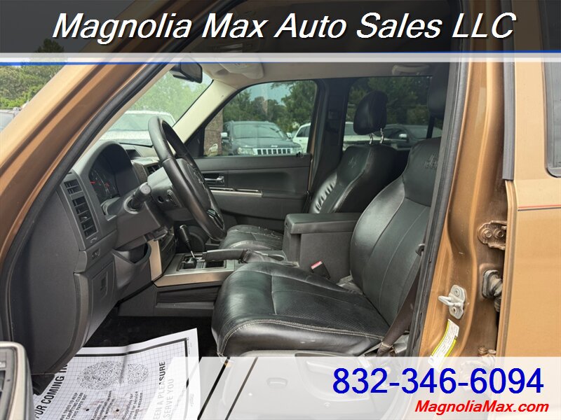 2012 Jeep Liberty Jet Edition - Photo 11 - Magnolia, TX 77355