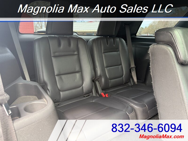 2012 Ford Explorer XLT - Photo 11 - Magnolia, TX 77355