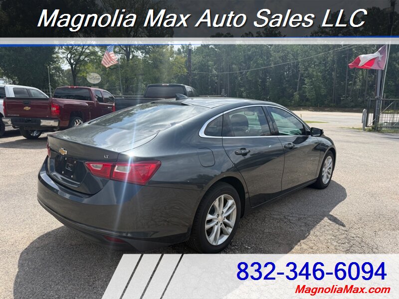 2018 Chevrolet Malibu LT - Photo 4 - Magnolia, TX 77355
