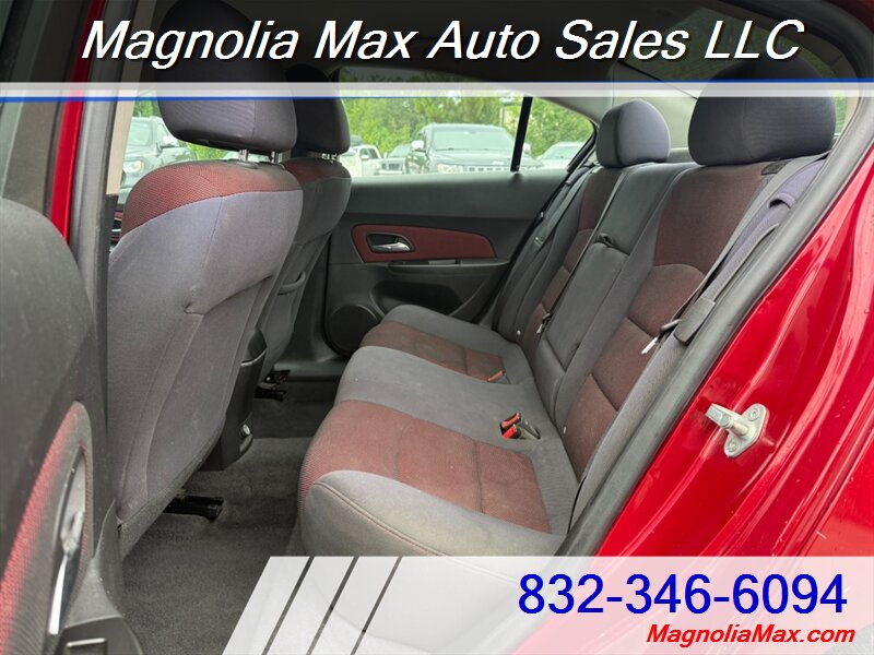 2014 Chevrolet Cruze 1LT Auto - Photo 10 - Magnolia, TX 77355