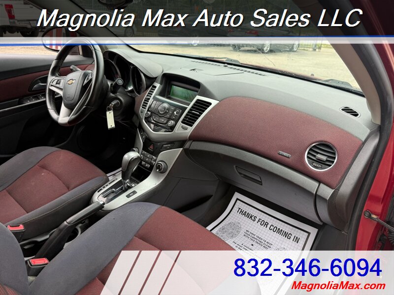 2014 Chevrolet Cruze 1LT Auto - Photo 8 - Magnolia, TX 77355