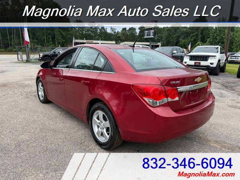 2014 Chevrolet Cruze 1LT Auto - Photo 3 - Magnolia, TX 77355