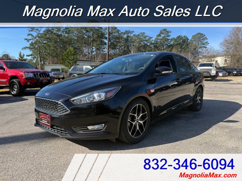 2017 Ford Focus SEL   - Photo 1 - Magnolia, TX 77355