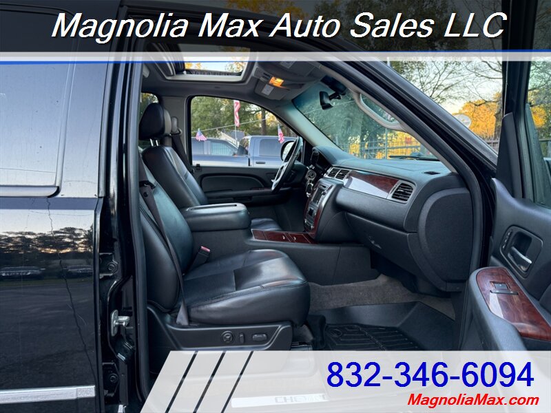 2009 Chevrolet Tahoe LTZ - Photo 5 - Magnolia, TX 77355