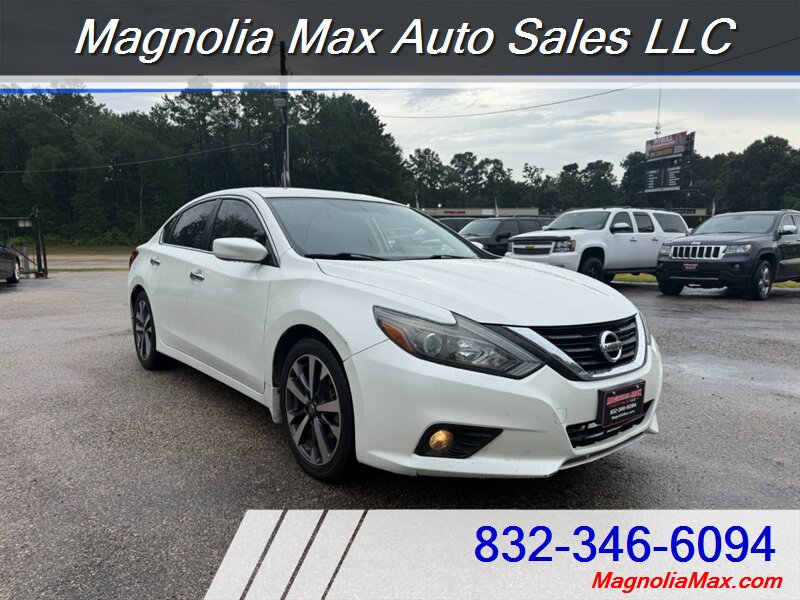 2017 Nissan Altima 2.5 SR - Photo 6 - Magnolia, TX 77355