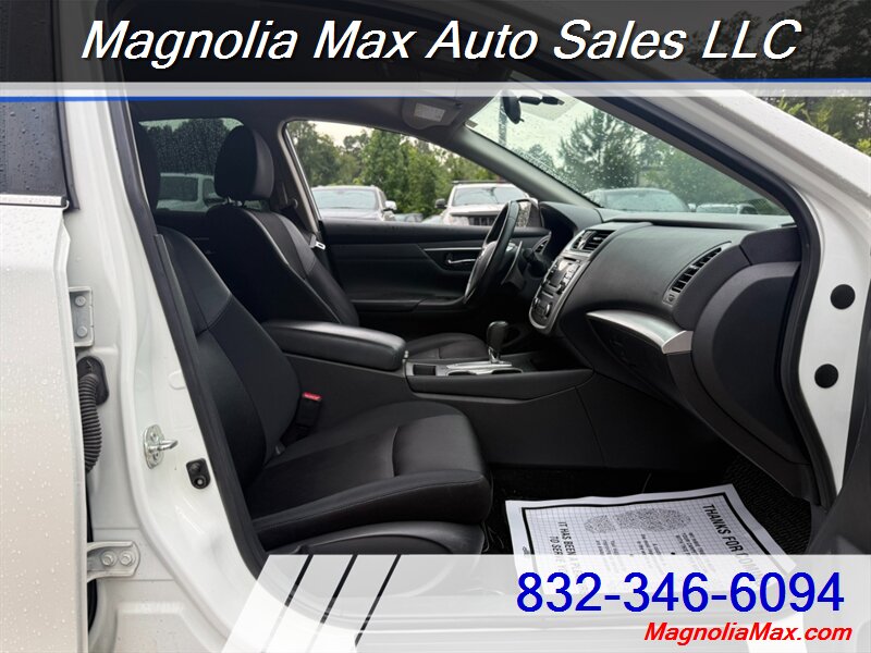 2017 Nissan Altima 2.5 SR - Photo 7 - Magnolia, TX 77355