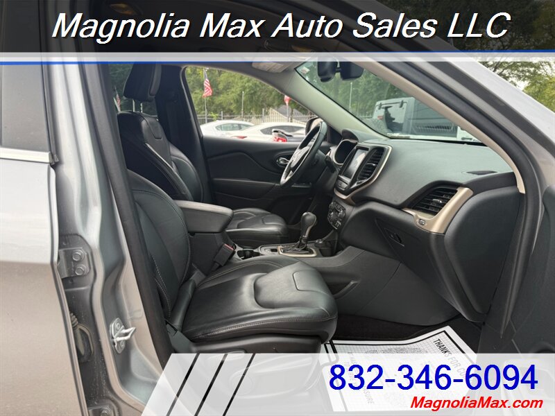 2016 Jeep Cherokee Limited - Photo 8 - Magnolia, TX 77355