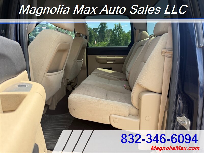 2009 Chevrolet Silverado 1500 LT - Photo 11 - Magnolia, TX 77355