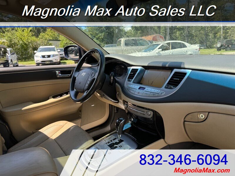 2011 Hyundai Genesis 4.6L V8 - Photo 6 - Magnolia, TX 77355