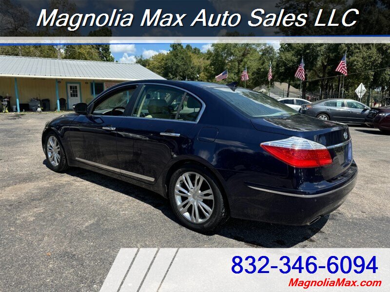 2011 Hyundai Genesis 4.6L V8 - Photo 2 - Magnolia, TX 77355