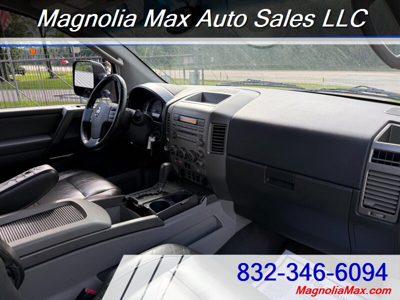 2004 Nissan Titan LE - Photo 9 - Magnolia, TX 77355