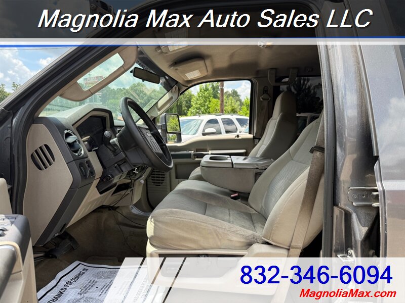 2008 Ford F-250 Super Duty XLT - Photo 12 - Magnolia, TX 77355