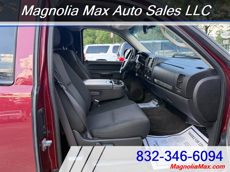 2013 Chevrolet Silverado 1500 LT - Photo 8 - Magnolia, TX 77355