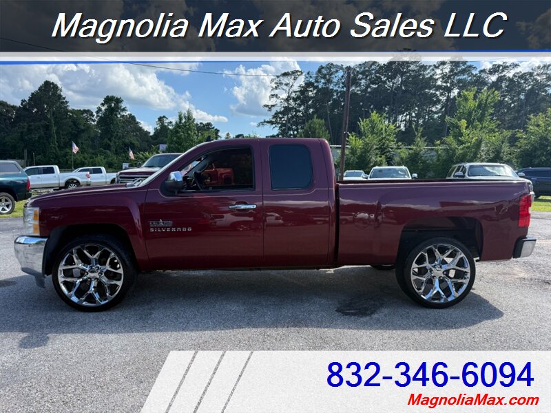 2013 Chevrolet Silverado 1500 LT - Photo 2 - Magnolia, TX 77355