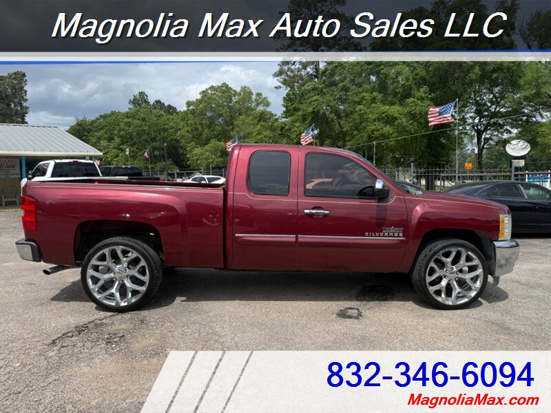 2013 Chevrolet Silverado 1500 LT - Photo 5 - Magnolia, TX 77355