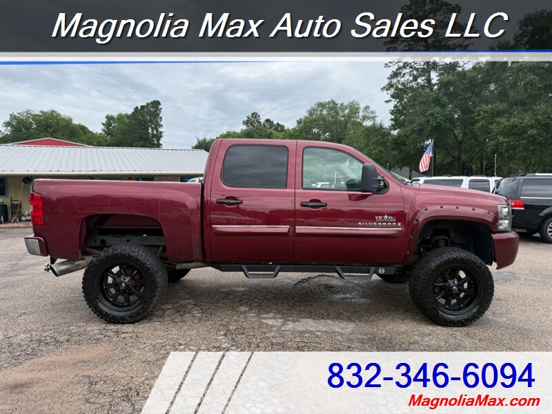 2009 Chevrolet Silverado 1500 LT - Photo 5 - Magnolia, TX 77355