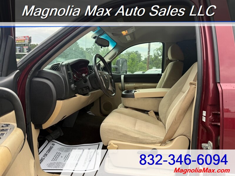 2009 Chevrolet Silverado 1500 LT - Photo 13 - Magnolia, TX 77355