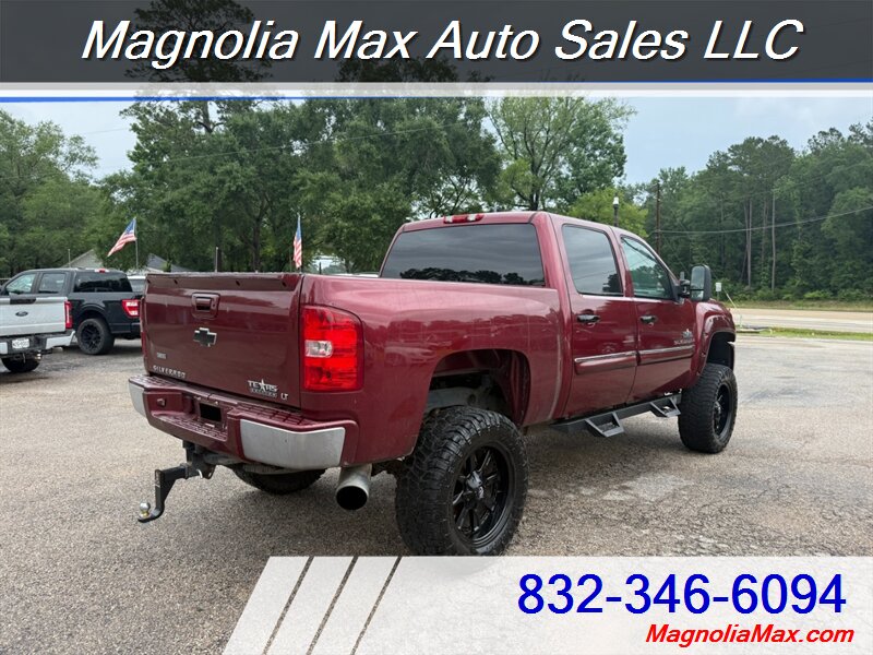 2009 Chevrolet Silverado 1500 LT - Photo 4 - Magnolia, TX 77355