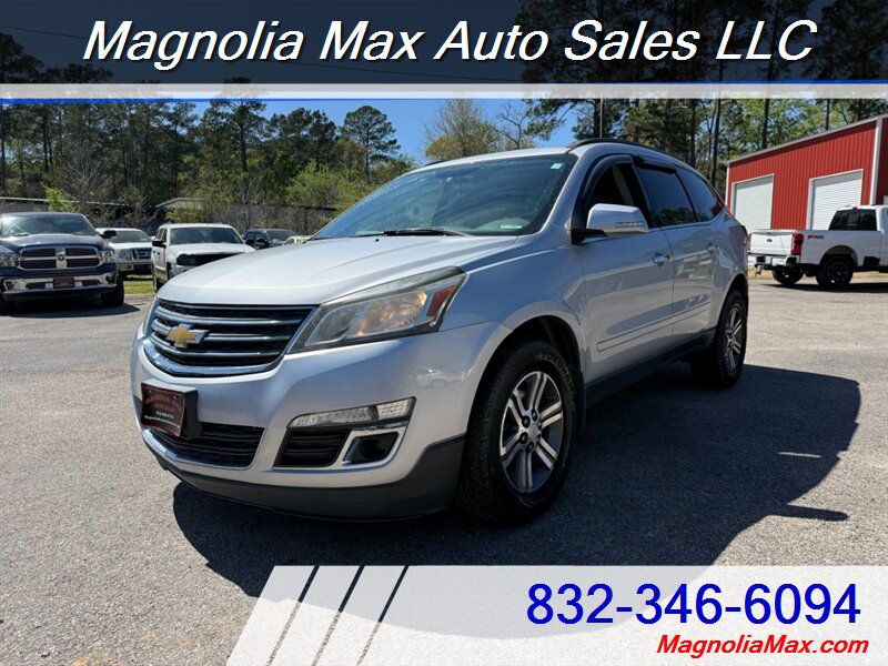 2017 Chevrolet Traverse LT  