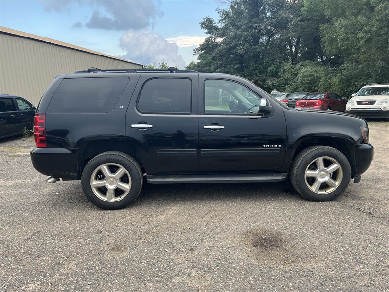 2013 Chevrolet Tahoe LT photo 3