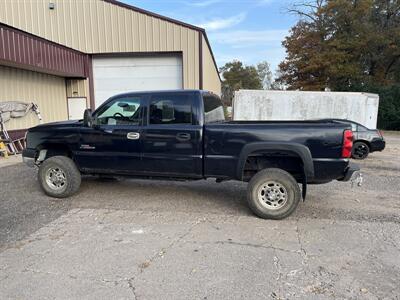 2005 Chevrolet Silverado 2500 LS  4 door - Photo 2 - Princeton, MN 55371