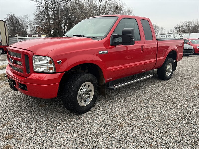 2005 Ford F-250 Super Duty XL photo 11