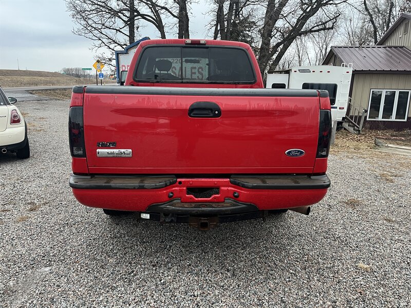 2005 Ford F-250 Super Duty XL photo 5