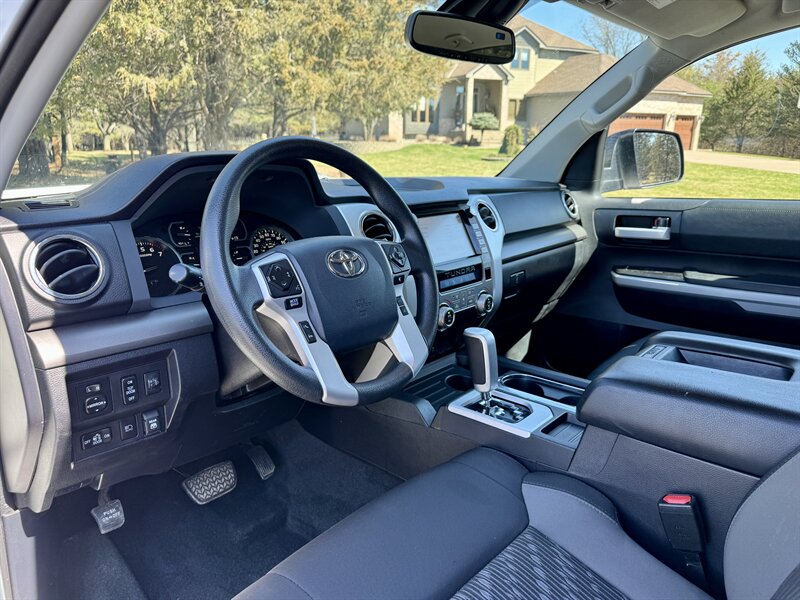 2020 Toyota Tundra SR5 - Photo 10 - Andover, MN 55304