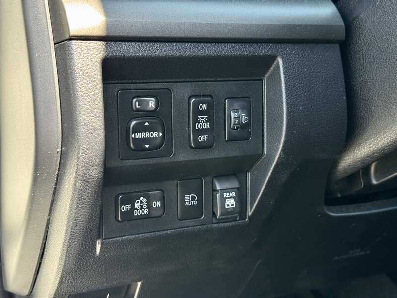 2020 Toyota Tundra SR5 - Photo 23 - Andover, MN 55304