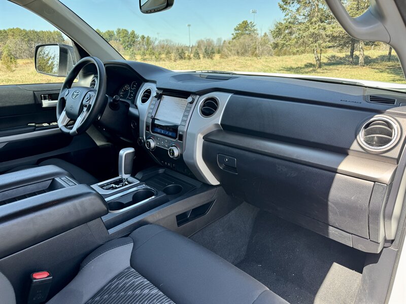 2020 Toyota Tundra SR5 - Photo 14 - Andover, MN 55304