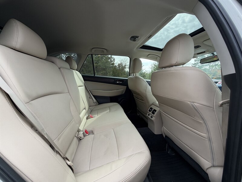 2015 Subaru Outback 2.5i Limited - Photo 13 - Andover, MN 55304
