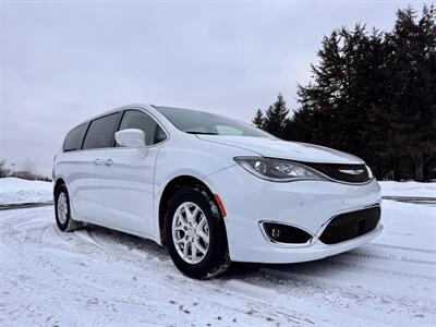 2020 Chrysler Pacifica Touring   - Photo 7 - Andover, MN 55304