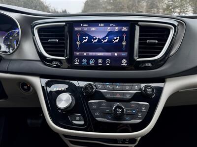 2020 Chrysler Pacifica Touring   - Photo 20 - Andover, MN 55304