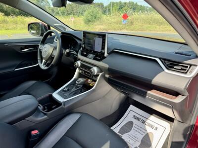 2022 Toyota RAV4 Limited   - Photo 18 - Andover, MN 55304