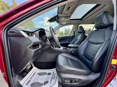 2022 Toyota RAV4 Limited   - Photo 10 - Andover, MN 55304