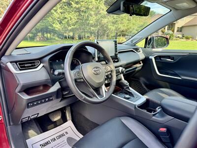 2022 Toyota RAV4 Limited   - Photo 9 - Andover, MN 55304