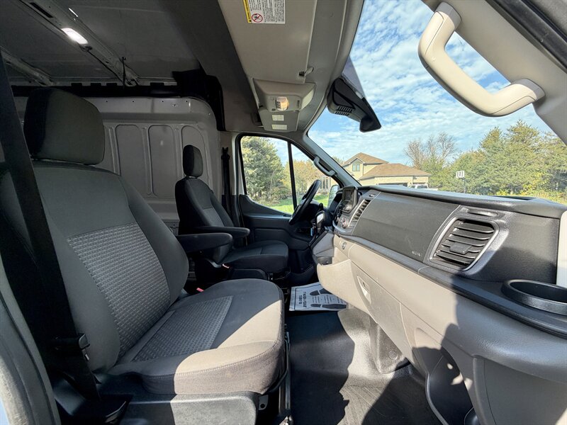 2020 Ford Transit 350 - Photo 16 - Andover, MN 55304