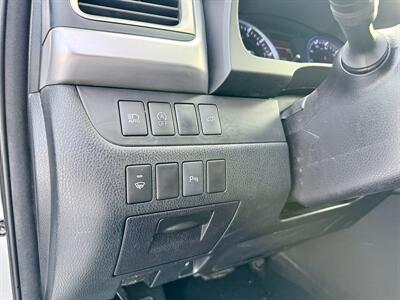 2017 Toyota Highlander Limited   - Photo 26 - Andover, MN 55304