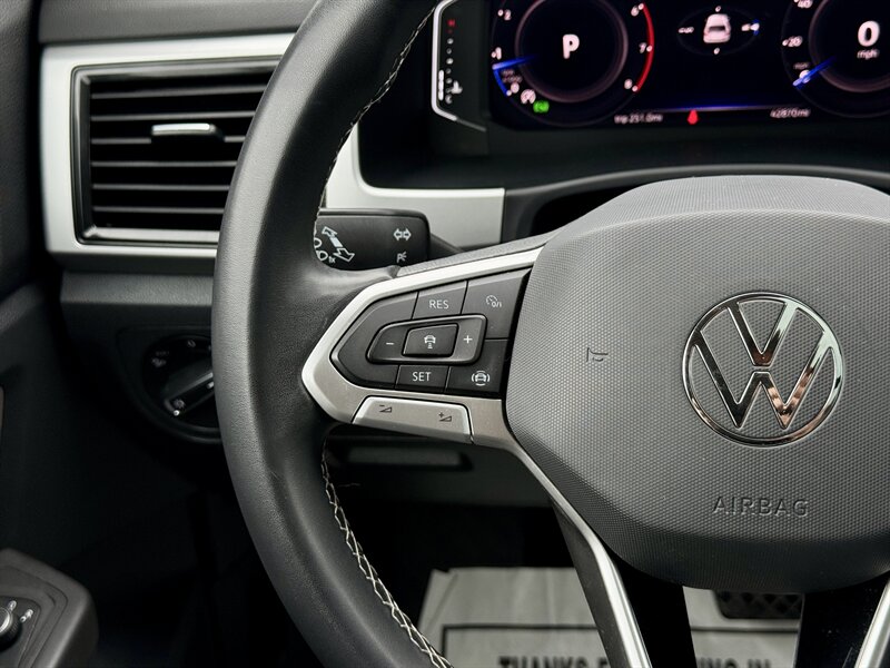 2022 Volkswagen Atlas V6 SE 4Motion - Photo 18 - Andover, MN 55304