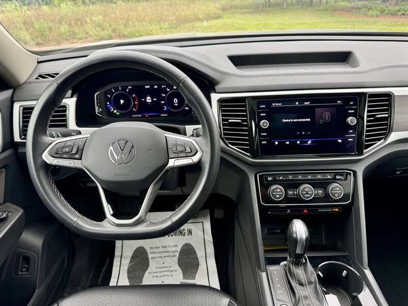 2022 Volkswagen Atlas V6 SE 4Motion - Photo 17 - Andover, MN 55304