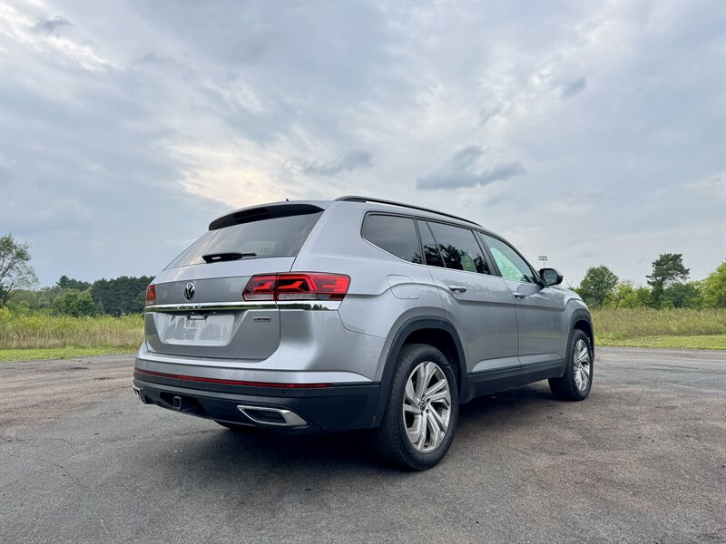 2022 Volkswagen Atlas V6 SE 4Motion - Photo 5 - Andover, MN 55304