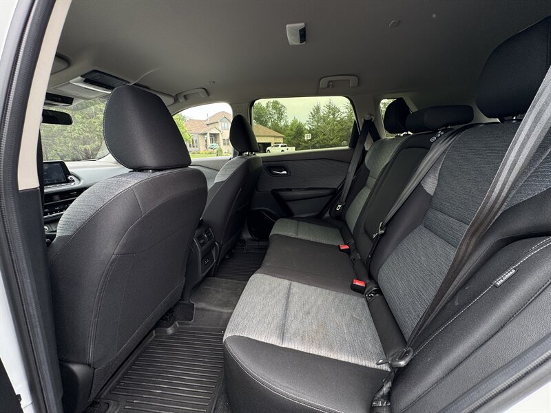 2023 Nissan Rogue SV - Photo 12 - Andover, MN 55304