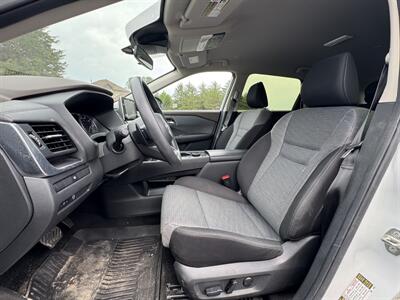 2023 Nissan Rogue SV - Photo 11 - Andover, MN 55304