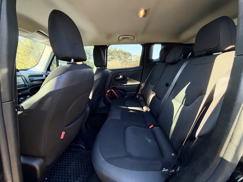 2017 Jeep Renegade Trailhawk - Photo 11 - Andover, MN 55304