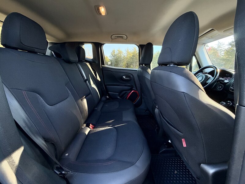 2017 Jeep Renegade Trailhawk - Photo 13 - Andover, MN 55304