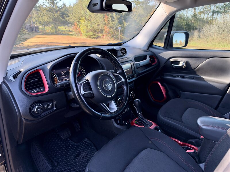 2017 Jeep Renegade Trailhawk - Photo 9 - Andover, MN 55304