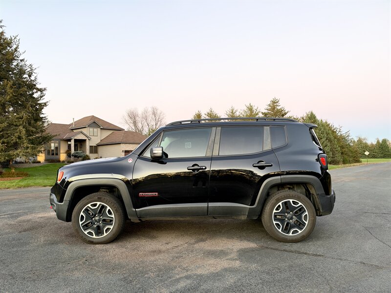 2017 Jeep Renegade Trailhawk  